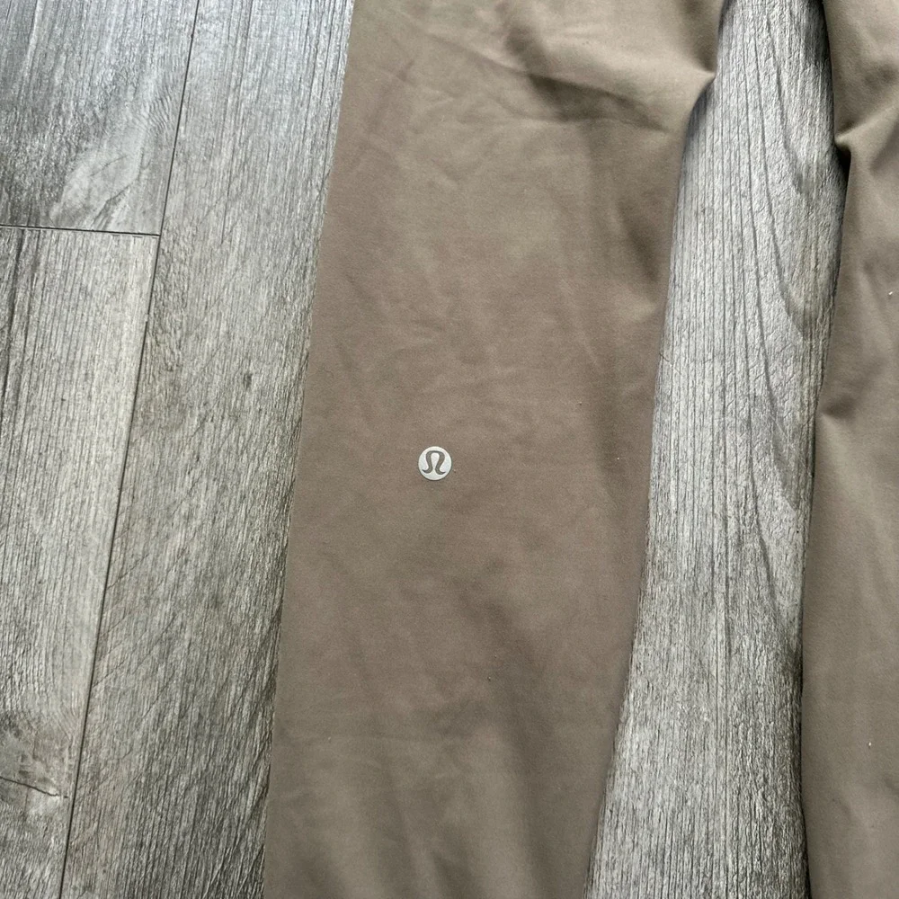 Lululemon Taupe Align Leggings 6 26
